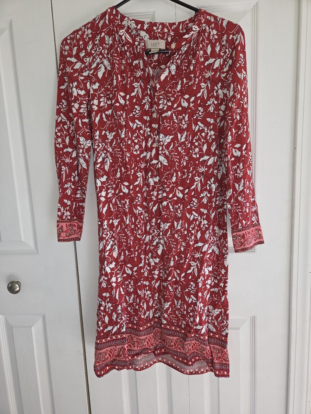 Womens LOFT Red and White Floral Long Sleeve Dress Button Sleeve, Size Small